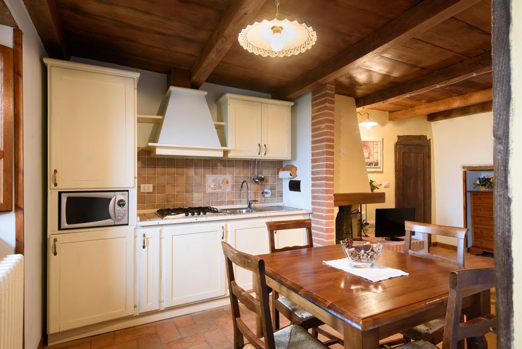 Il Borgo Dei Corsi - Charming Holiday Apartments Ortignano Raggiolo Eksteriør billede