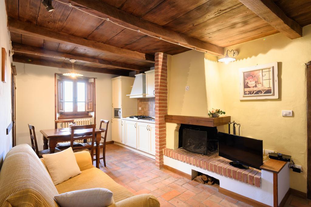 Il Borgo Dei Corsi - Charming Holiday Apartments Ortignano Raggiolo Eksteriør billede