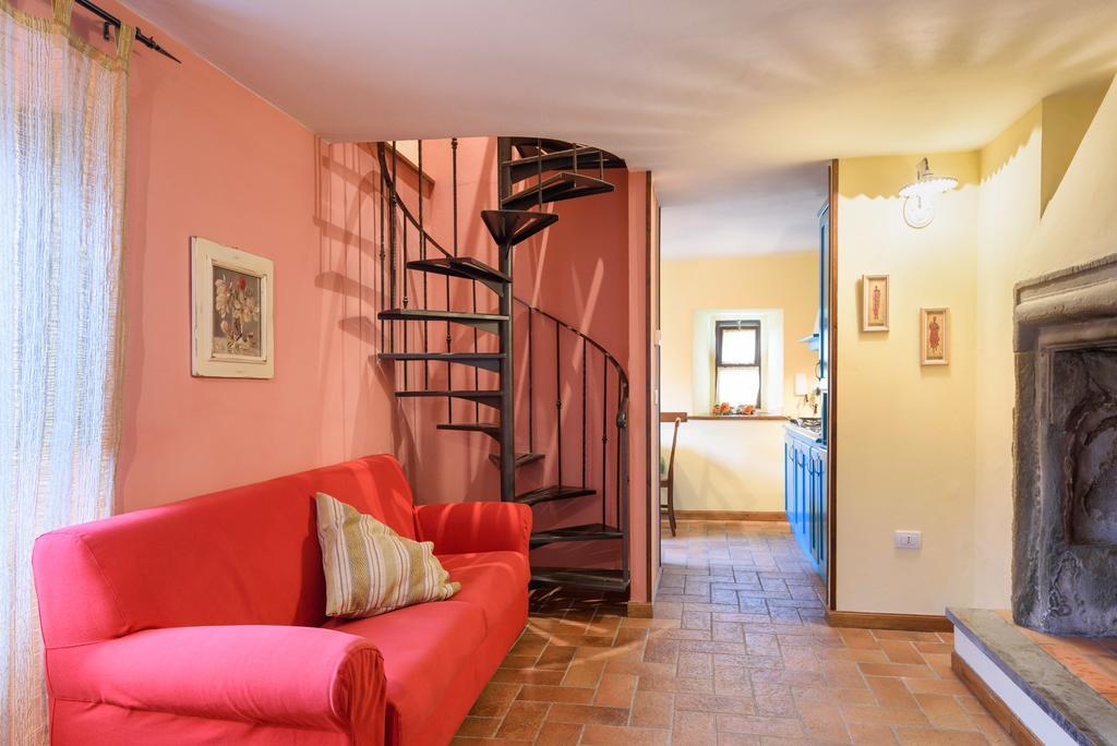 Il Borgo Dei Corsi - Charming Holiday Apartments Ortignano Raggiolo Eksteriør billede