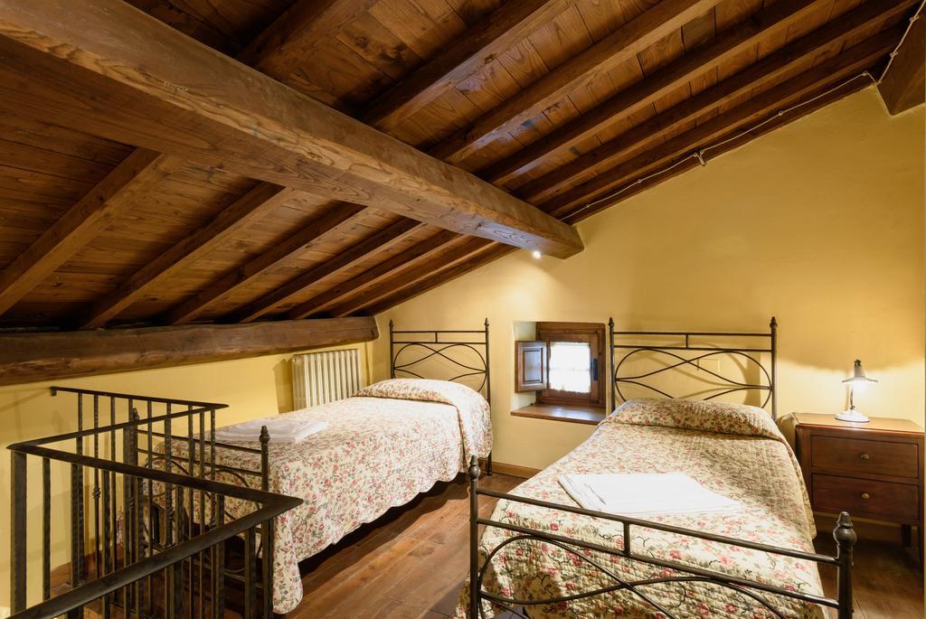 Il Borgo Dei Corsi - Charming Holiday Apartments Ortignano Raggiolo Eksteriør billede