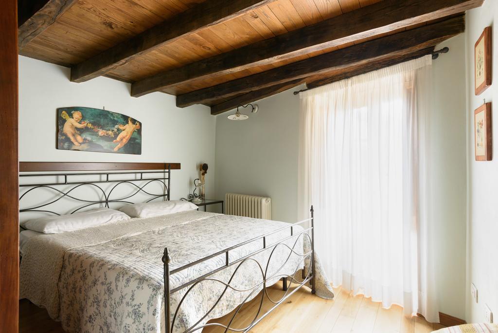 Il Borgo Dei Corsi - Charming Holiday Apartments Ortignano Raggiolo Eksteriør billede